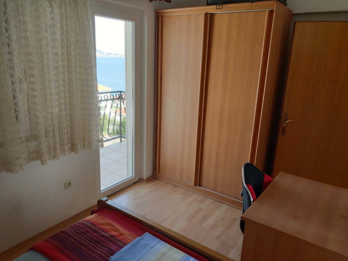 Eva Apartment 1 特罗吉尔 外观 照片