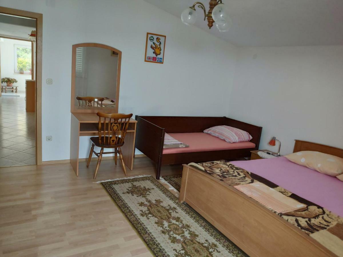 Eva Apartment 1 特罗吉尔 外观 照片